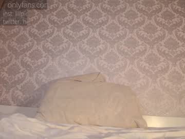 Naked cam girl lillpio image #973056