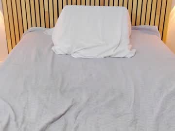 Naked cam girl little_effy18 image #3450831