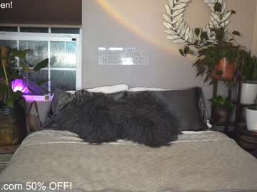 Naked cam girl roorain image #2436952