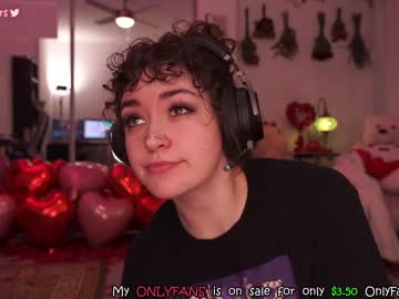 Naked cam girl evelynpiers image #3682248