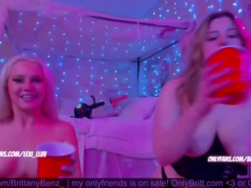 Naked cam girl butterybubblebutt image #3703806
