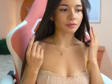 Naked cam girl cielo69_ image #2219036