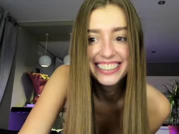 Naked cam girl coy_amina_ image #3307117