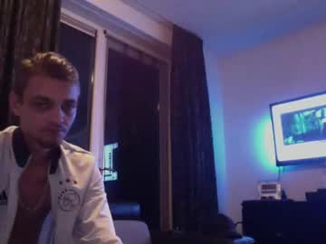 Naked cam man yeyo046 image #465345