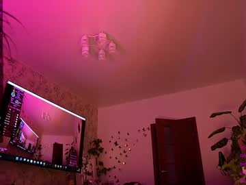 Naked cam girl kronniekray image #2009692