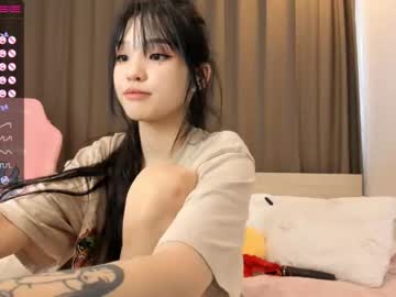 Naked cam girl aisneon image #2107181