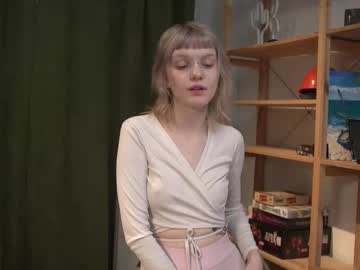 Naked cam girl tiff_tea image #4043377