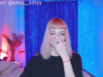 Naked cam girl lit1le_kitty_ image #475656