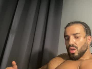 kingomzie naked cam
