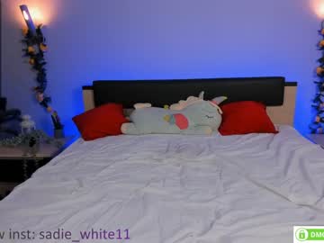 Naked cam girl foxhilary image #2379109