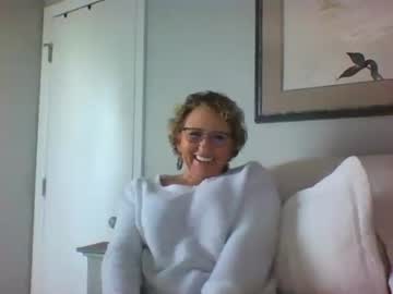 momnxtdoor naked cam