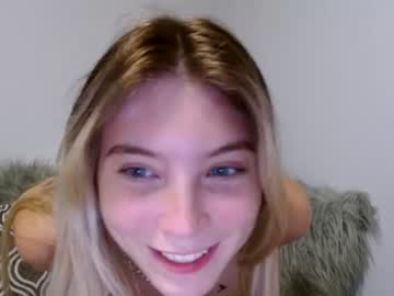 Naked cam girl lilruchi image #2350544