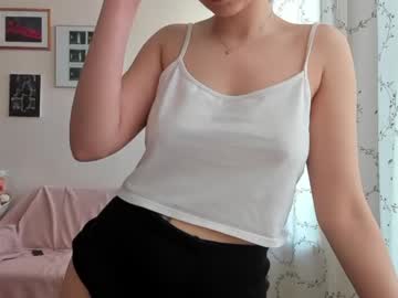 Naked cam girl mia_looker image #1719728