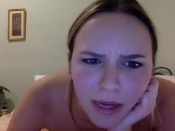 Naked cam girl isla_flowers image #243391