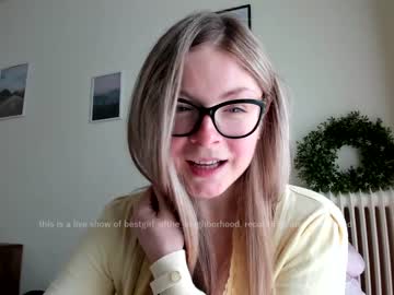 Naked cam girl bestgirl_ofthe_neighborhood image #1373564