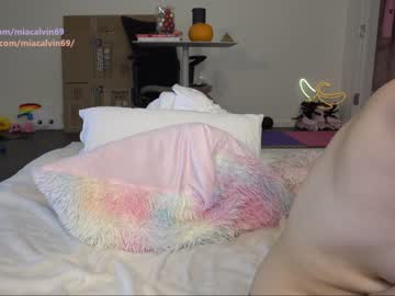 Naked cam girl miacalvin69 image #529651