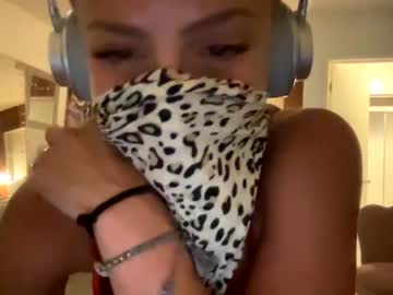 honeybaeb naked cam