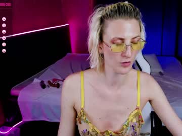 Naked cam girl eva__blonde image #2115998