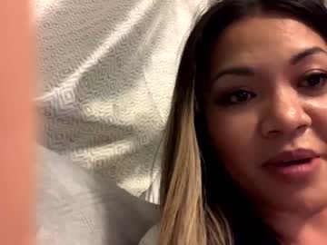 Naked cam girl naya_islander image #1889809