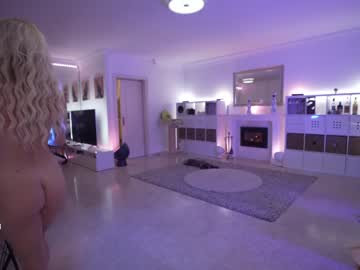 Naked cam girl hannahjames710 image #897123