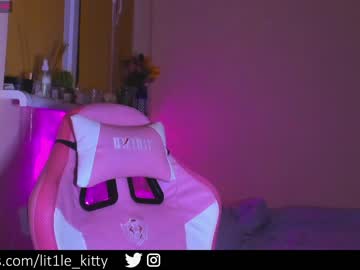 Naked cam girl lit1le_kitty_ image #3085995