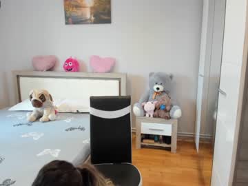 Naked cam girl vanessacroft image #2736752