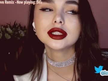 Naked cam girl hollyextra image #2050405