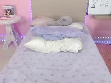 Naked cam girl little_effy18 image #1428068