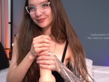 Naked cam girl _deepthroatgalactica image #2654665