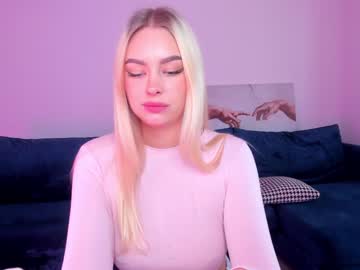 Naked cam girl 8a8y_nura image #2106770