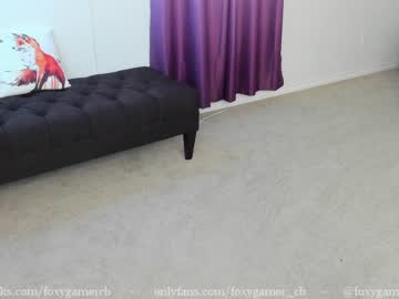 Naked cam girl foxy_gamer image #2055082