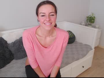 Naked cam girl emerald_kittycat image #3469570