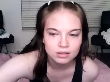 Naked cam girl lexi_laine image #2592549