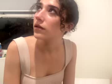 prettiestpeach naked cam