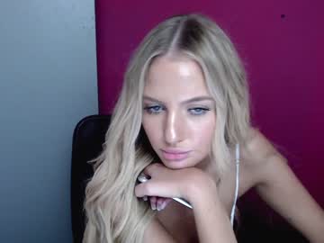 Naked cam girl shy_zorii image #2036088