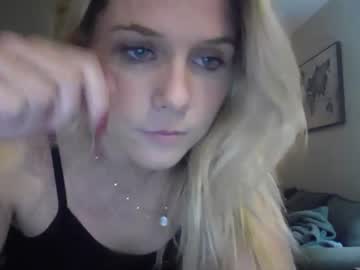 Naked cam girl varsitybaby000 image #373479