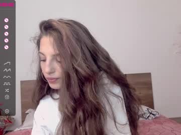 Naked cam girl maya20022 image #2060952