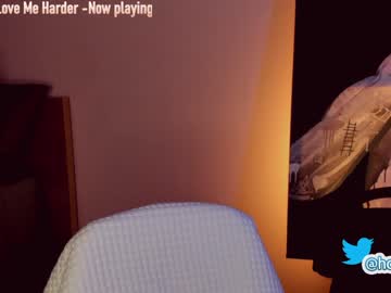 Naked cam girl hollyextra image #2130540