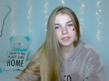 Naked cam girl little__cherrry image #2463813