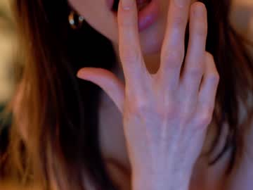 Naked cam girl ellaa91 image #1534303