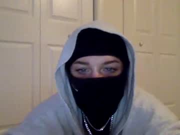 izzie30 naked cam
