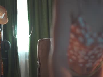 Naked cam girl _mirrra_ image #1136979