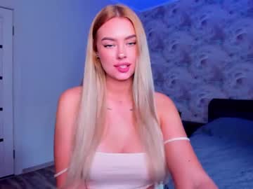 Naked cam girl 8a8y_nura image #3369300