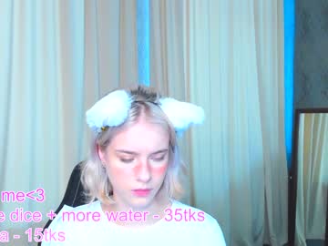 Naked cam girl joyce_coy image #3842912