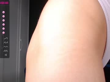 Naked cam girl lina_tyan image #1664117