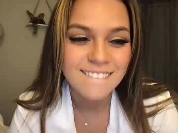 Naked cam girl shellylynn98 image #2771007