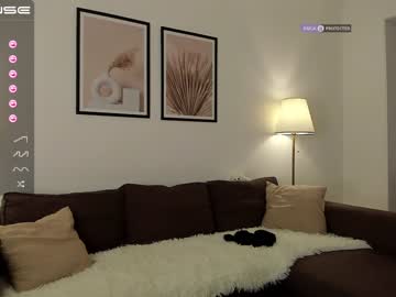 Naked cam girl intrigueeme image #1354521