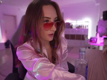 Naked cam girl hannahjames710 image #919225