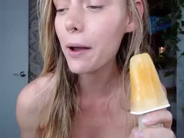 Naked cam girl rae_111 image #214887