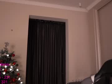 Naked cam girl lindamei image #3386374